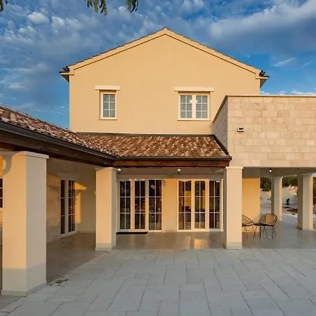 Villa Stina Jezera, Murter Jezera