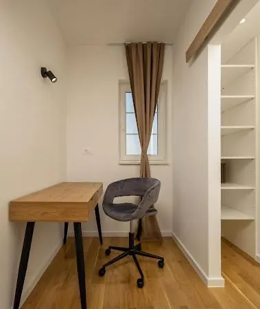 Stina Jezera, Murter * Jezera