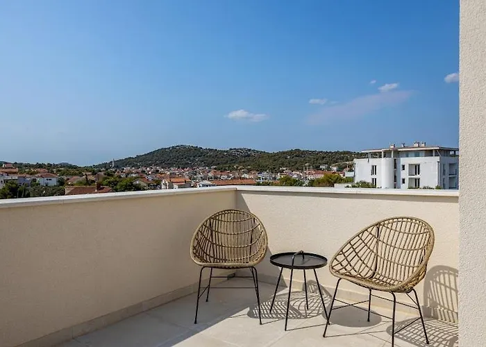 Villa Stina Jezera, Murter