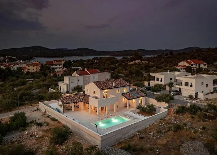 Stina Jezera, Murter Villa Jezera