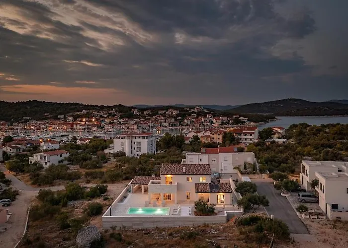 Stina Jezera, Murter *