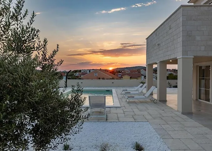 Stina Jezera, Murter Villa *