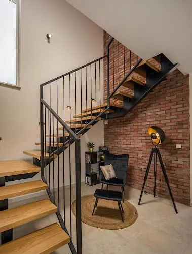 Stina Jezera, Murter *