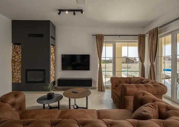 Stina Jezera, Murter *