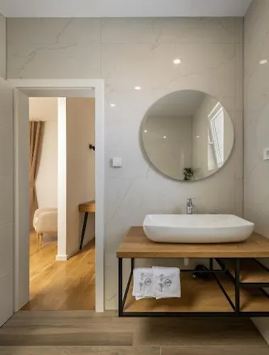 Stina Jezera, Murter *