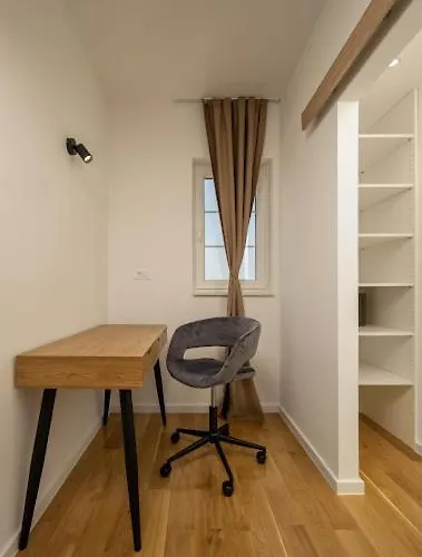 Stina Jezera, Murter * Jezera